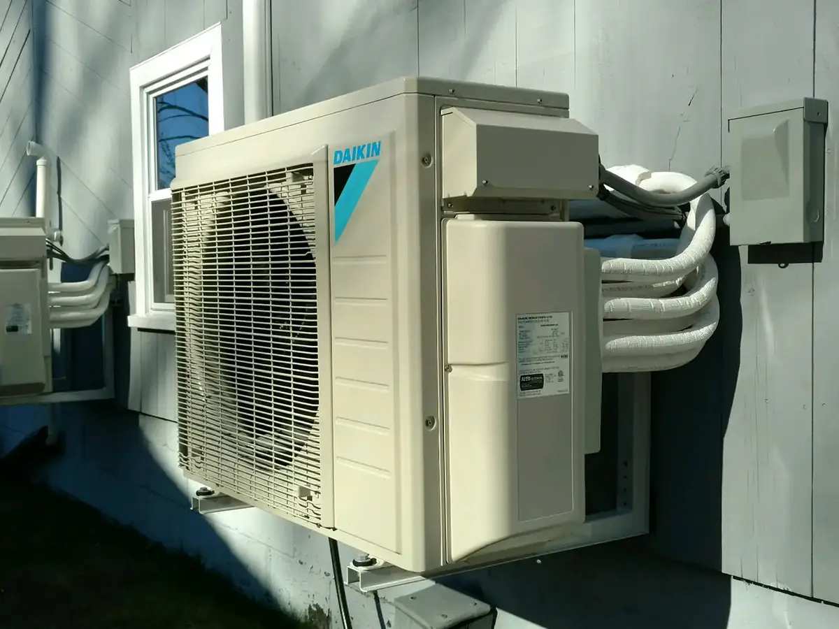 Single-zone ductless mini split heat pump installation in Southern NH
